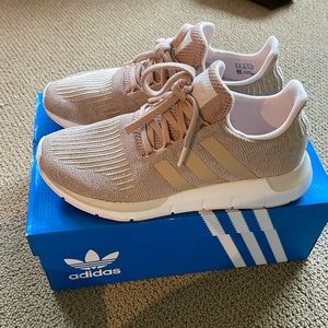 Adidas Swift Run women size 8. Beige neutral color.